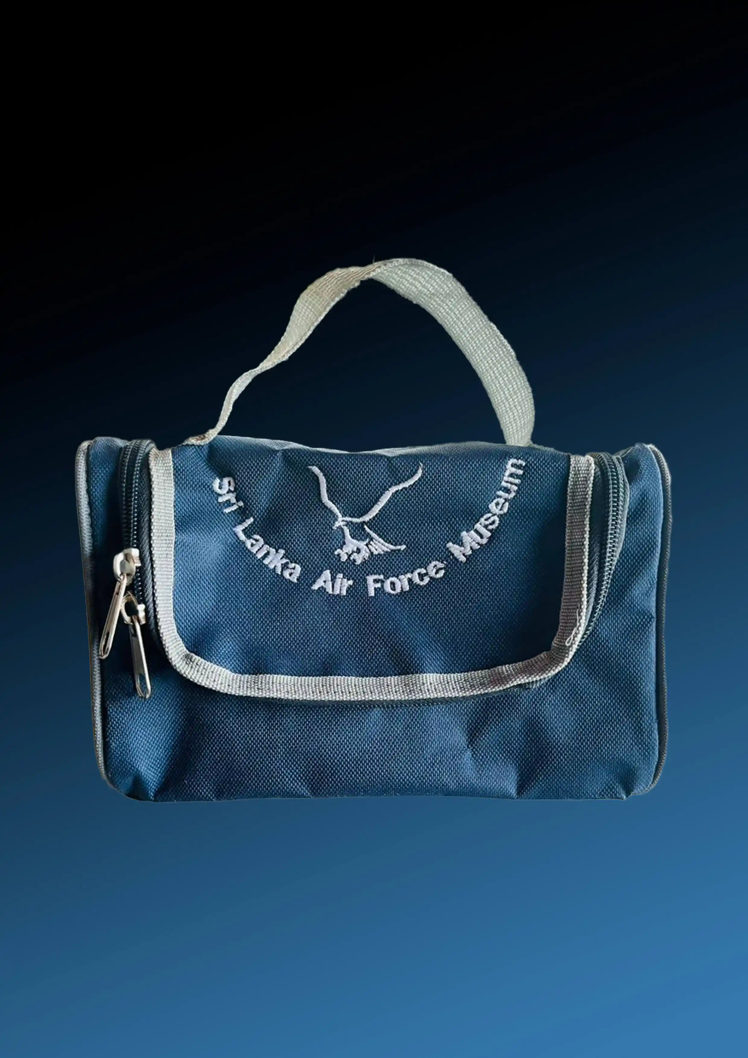 TRIANGLE POUCH